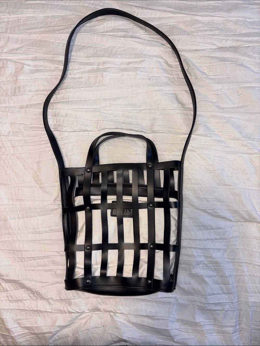 Black Cage-Style Purse with zippered Inner Pouch